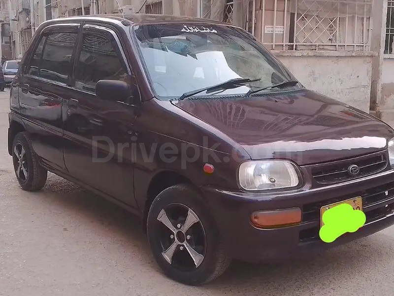 Daihatsu Cuore 2012