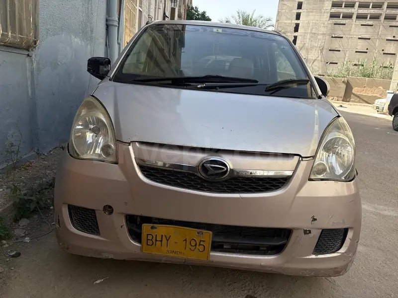 Daihatsu Mira 2010