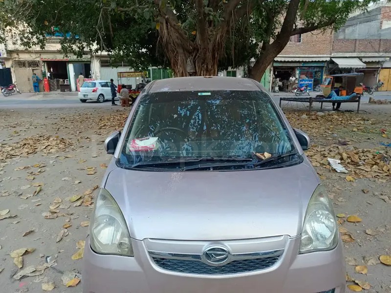 Daihatsu Mira 2010