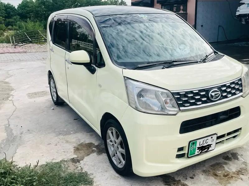 Daihatsu Move 2015