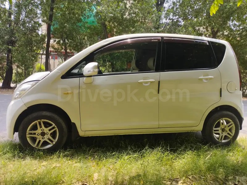 Daihatsu Move 2013