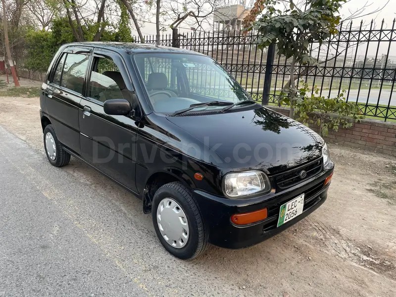 Daihatsu Cuore 2012
