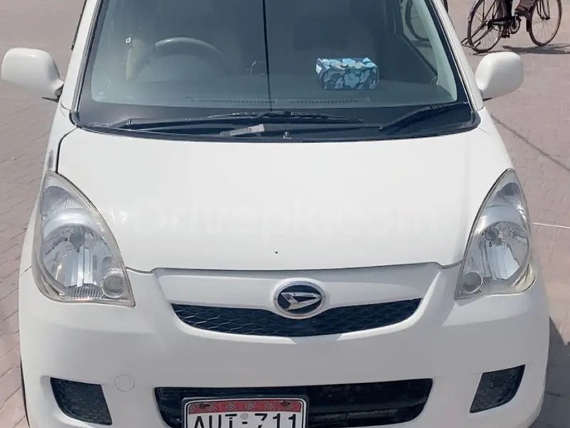 Daihatsu Mira 2011