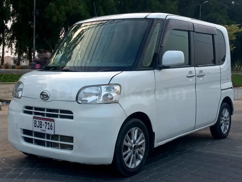 Daihatsu Tanto 2013