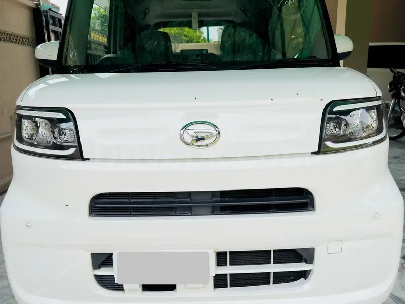 Daihatsu Tanto 2021