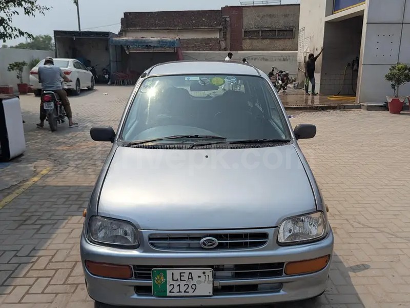 Daihatsu Cuore 2011