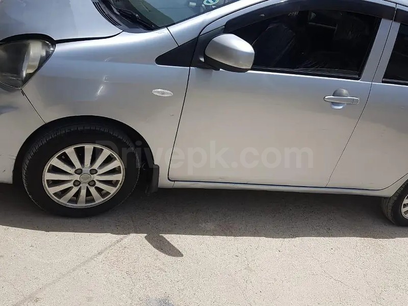 Daihatsu Mira 2017