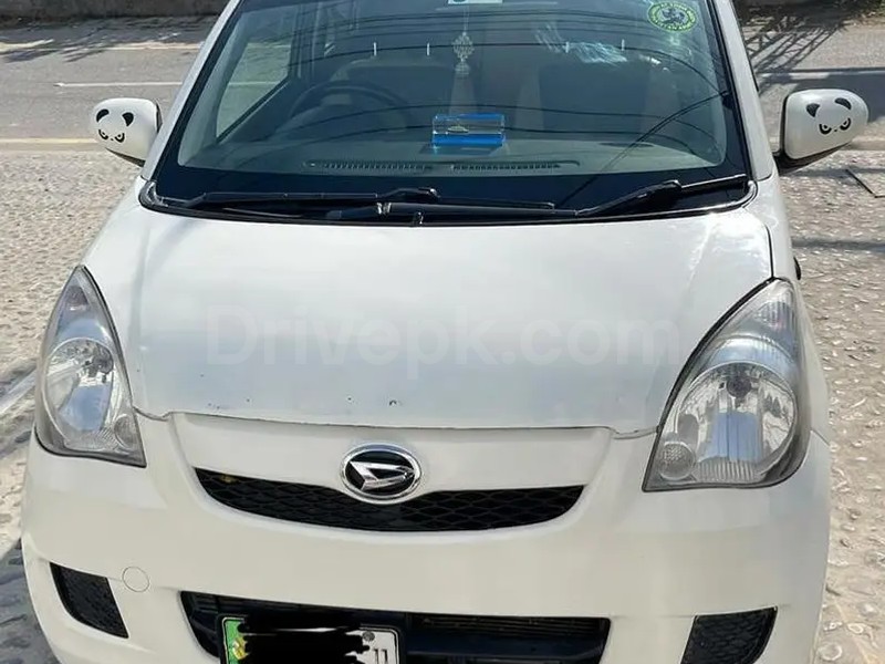 Daihatsu Mira 2011