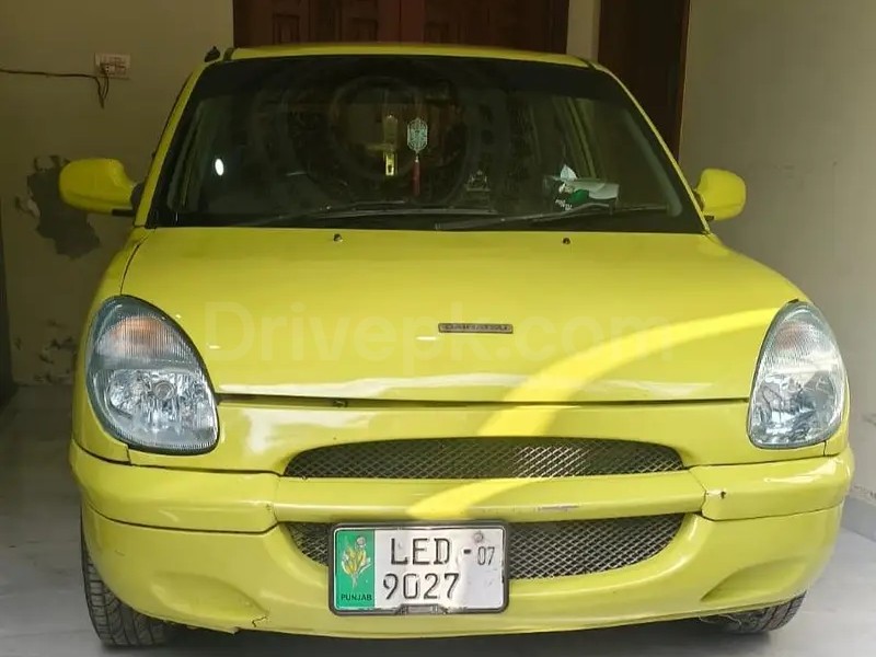 Daihatsu Sirion 1998