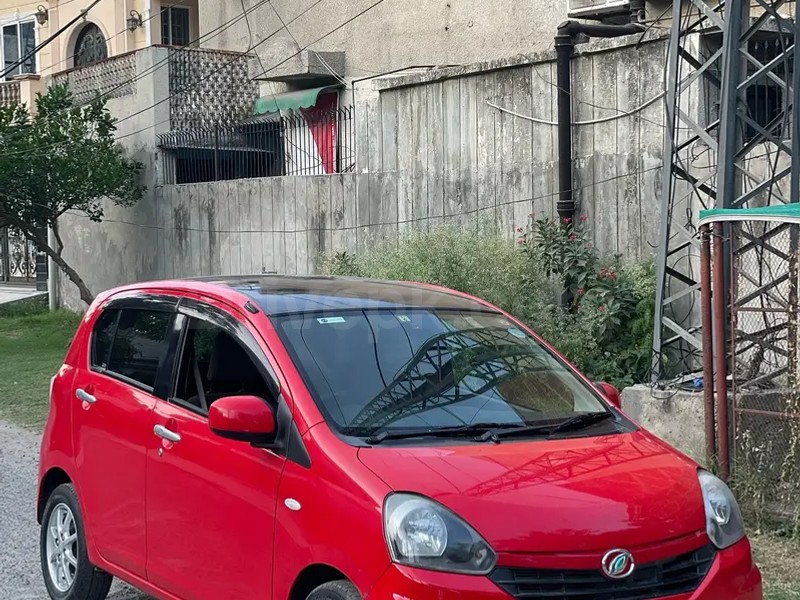 Daihatsu Mira 2016