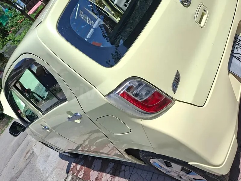 Daihatsu Mira 2012