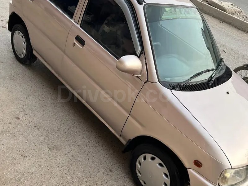 Daihatsu Cuore 2005