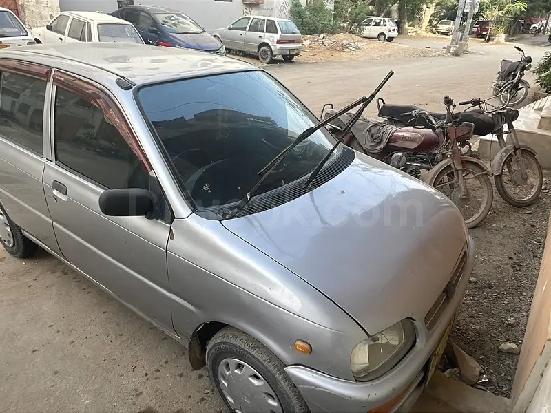 Daihatsu Cuore 2011