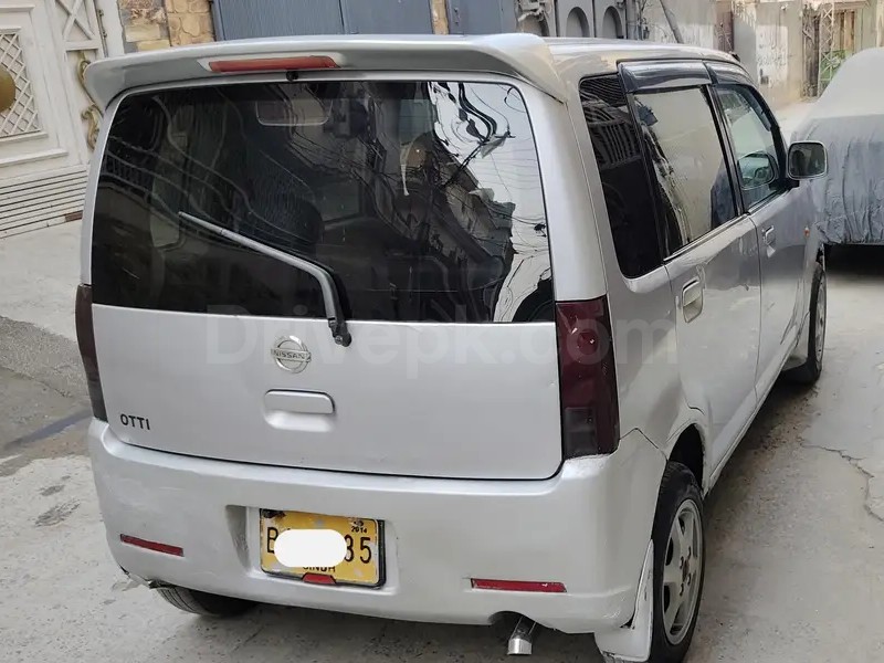 Nissan Otti 2010