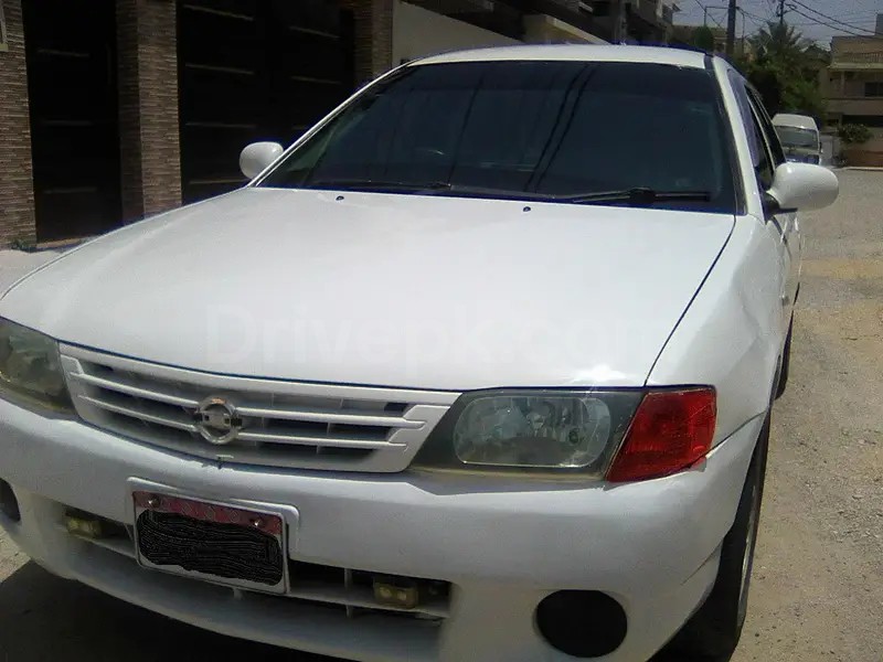 Nissan AD Van 2004