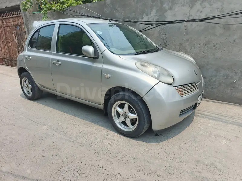 Nissan March 2004