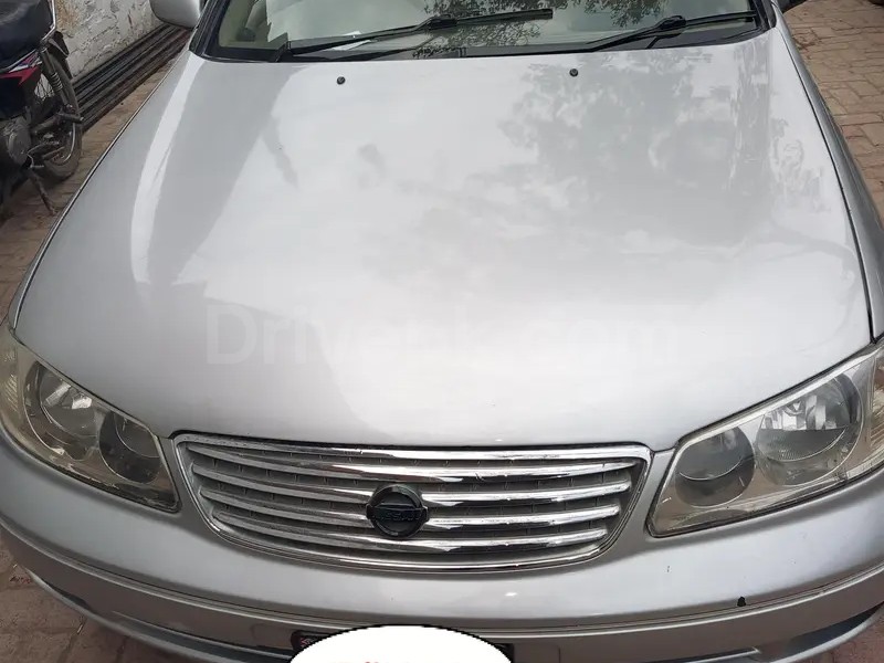 Nissan Sunny 2005