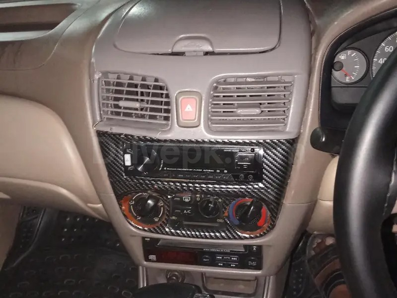 Nissan Sunny 2009