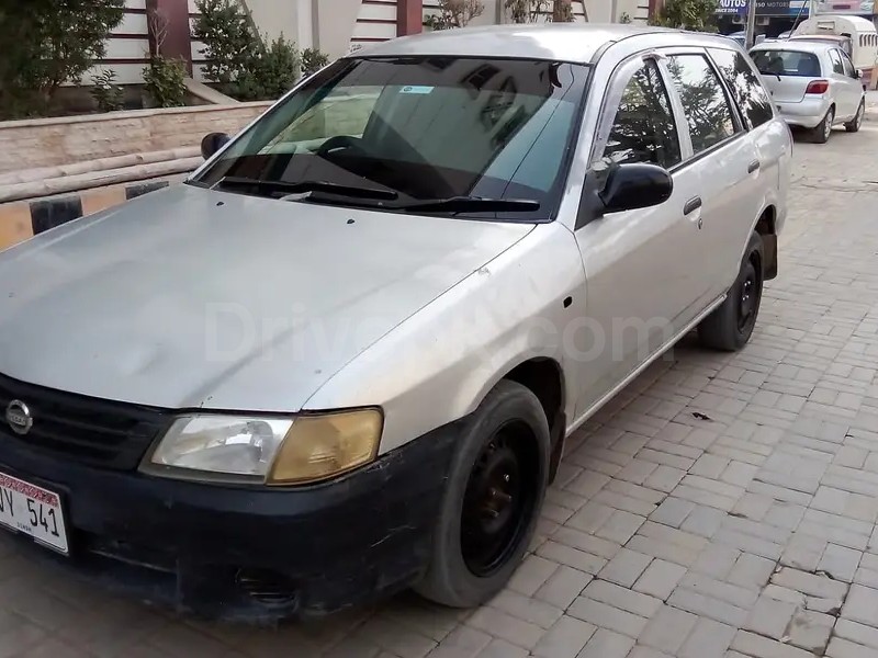 Nissan AD Van 2006