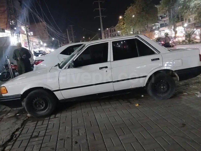 Nissan Sunny 1988