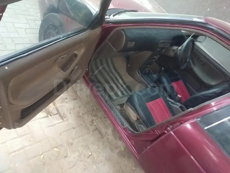 Nissan Sunny 1992