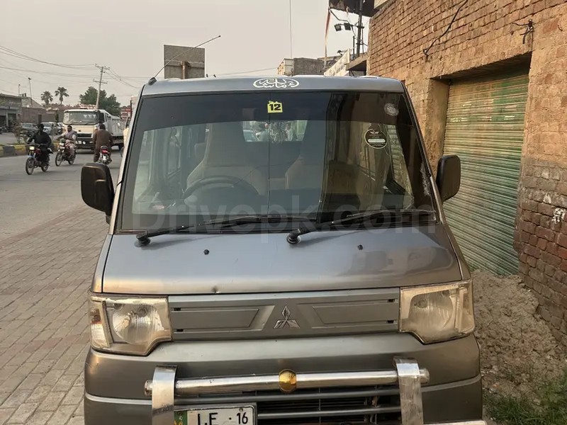 Mitsubishi Minicab Bravo 2016