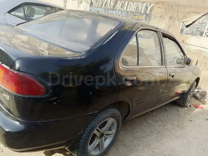 Nissan Sunny 1998