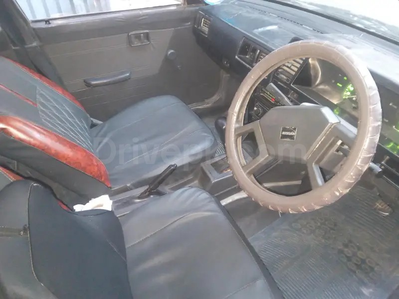 Nissan Sunny 1990