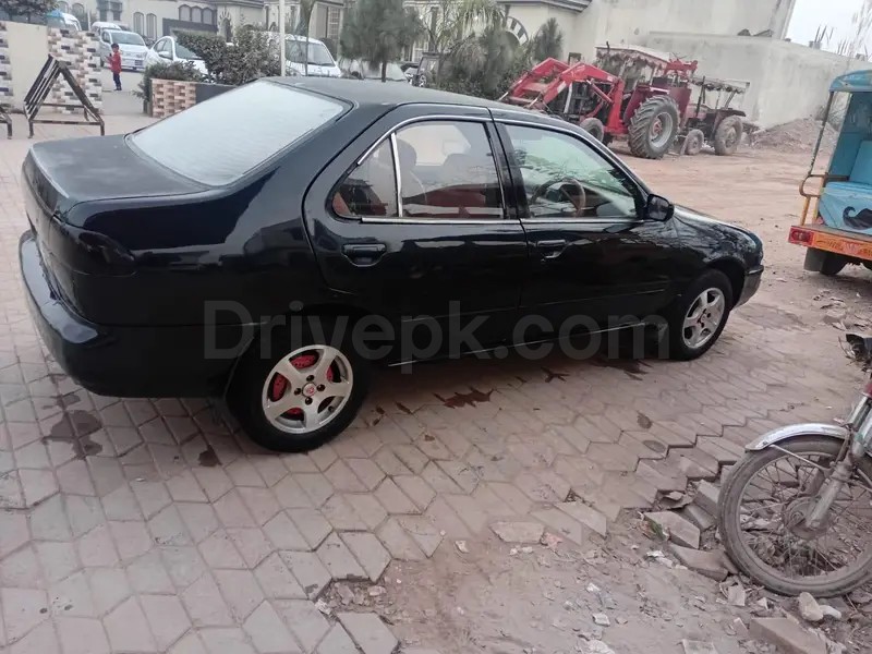Nissan Sunny 1998