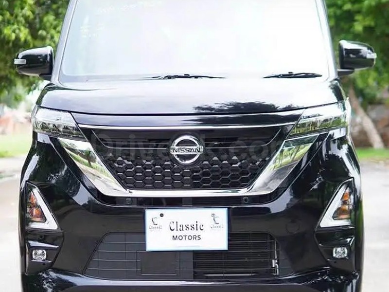Nissan Roox 2022