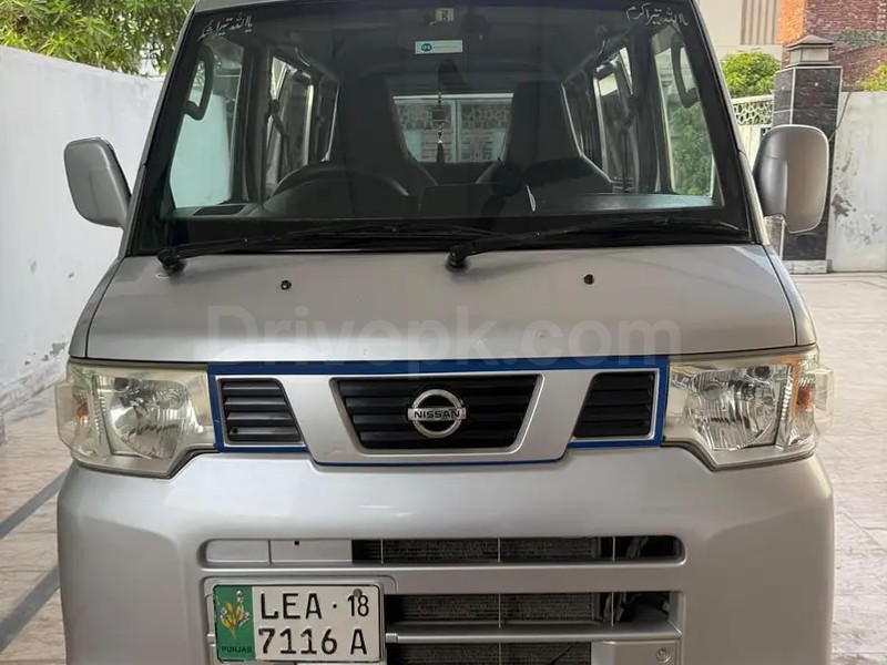Nissan Clipper 2013