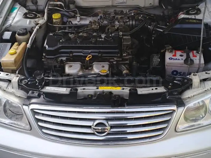 Nissan Sunny 2005