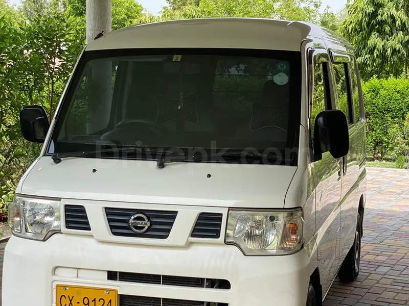 Nissan Clipper 2012