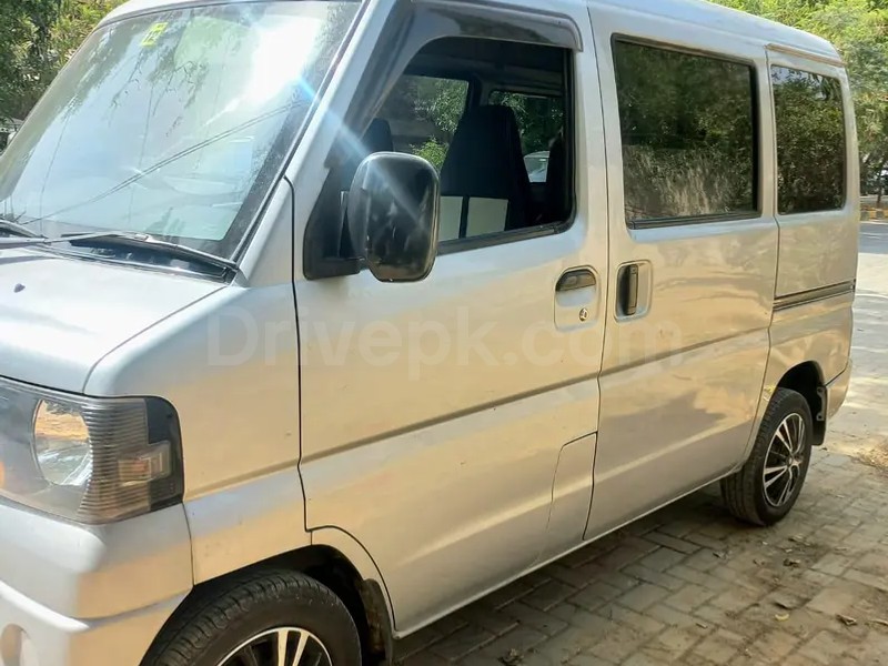 Nissan Clipper 2011