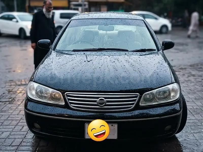 Nissan Sunny 2010