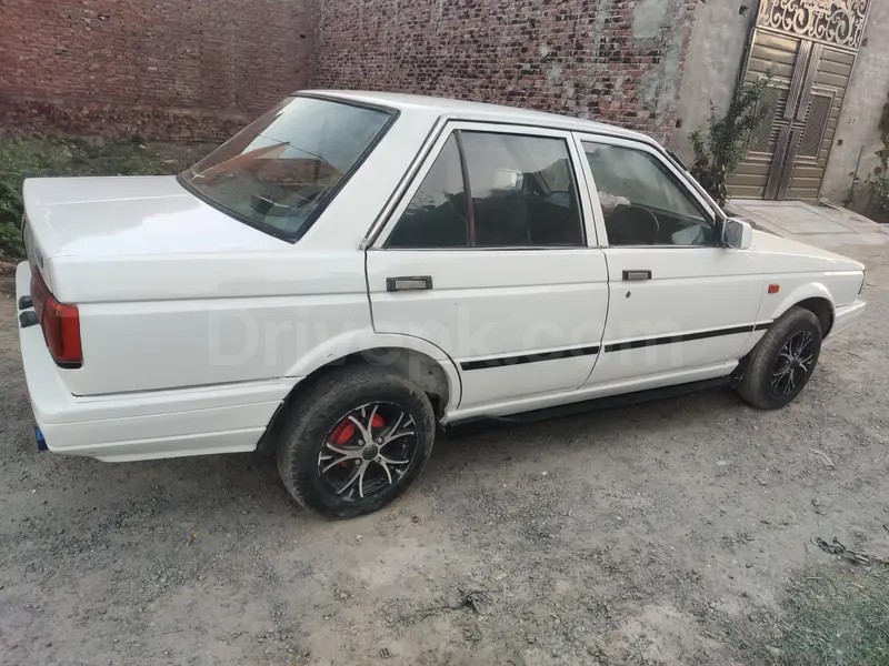 Nissan Sunny 1987