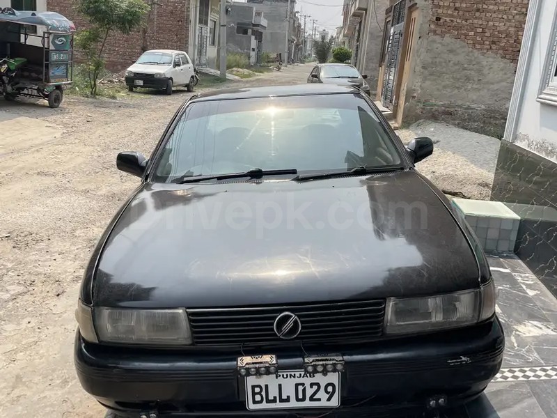 Nissan Sunny 1990