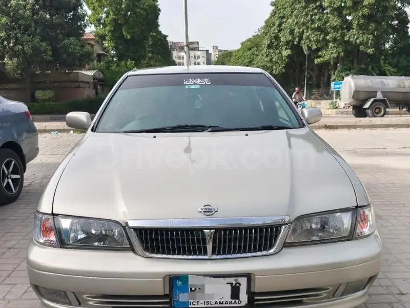Nissan Sunny 2003