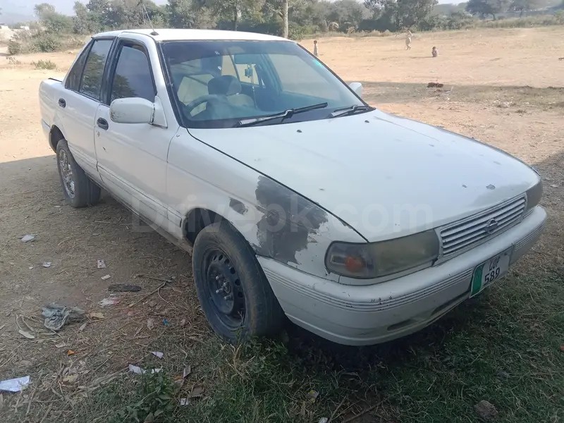 Nissan Sunny 1993