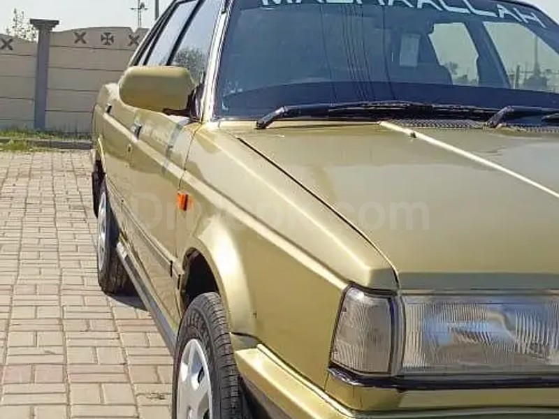 Nissan Sunny 1986