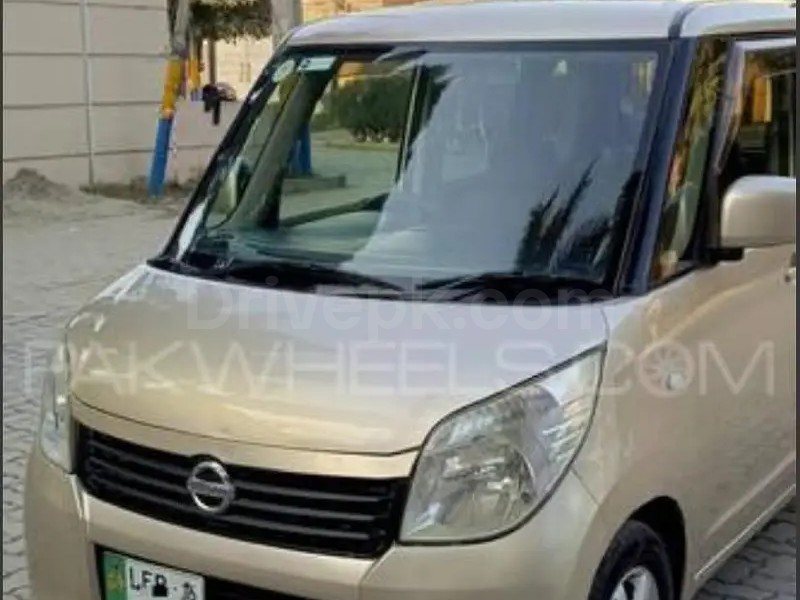 Nissan Roox 2016