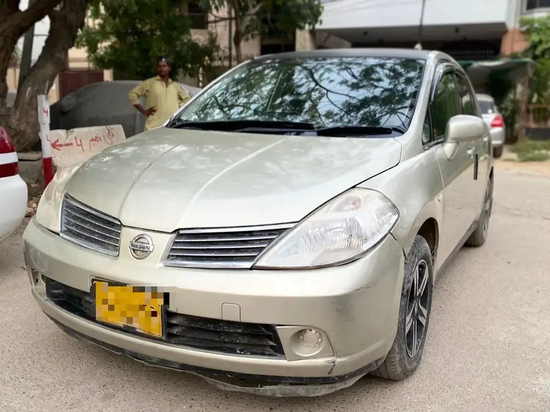 Nissan Tiida 2007