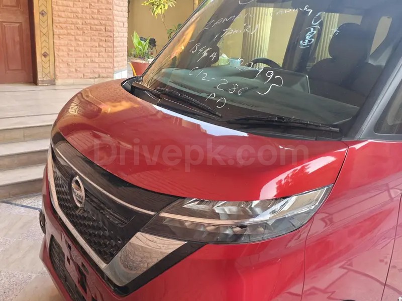 Nissan Roox 2022