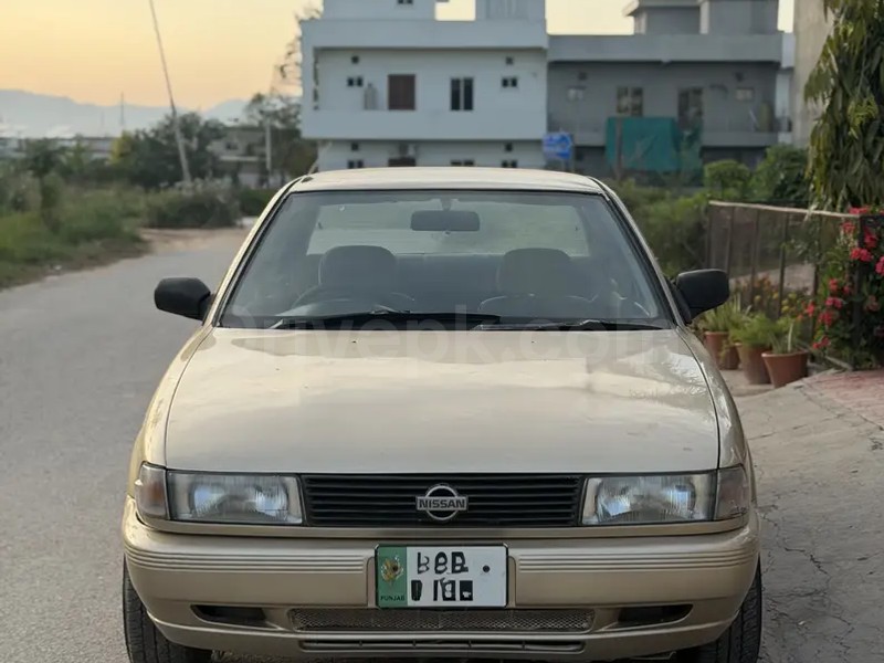 Nissan Sunny 1990