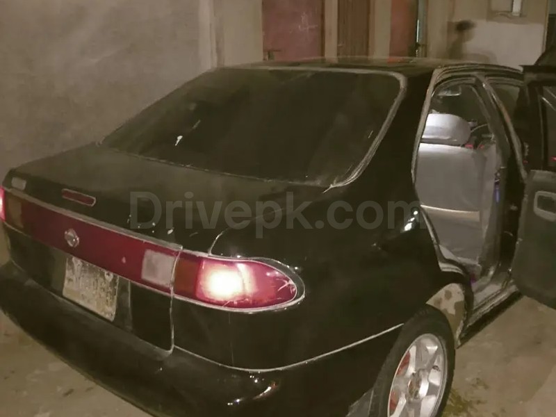 Nissan Sunny 1998