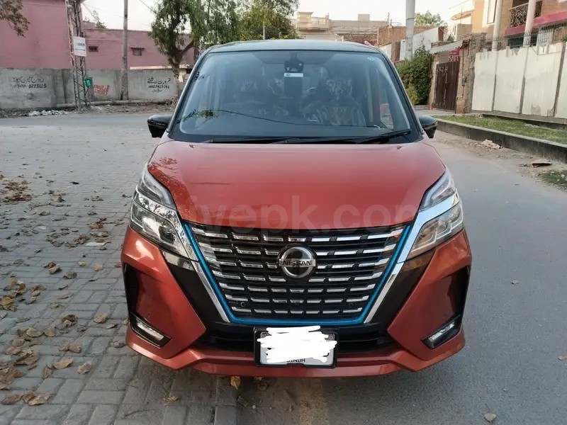 Nissan Serena 2021