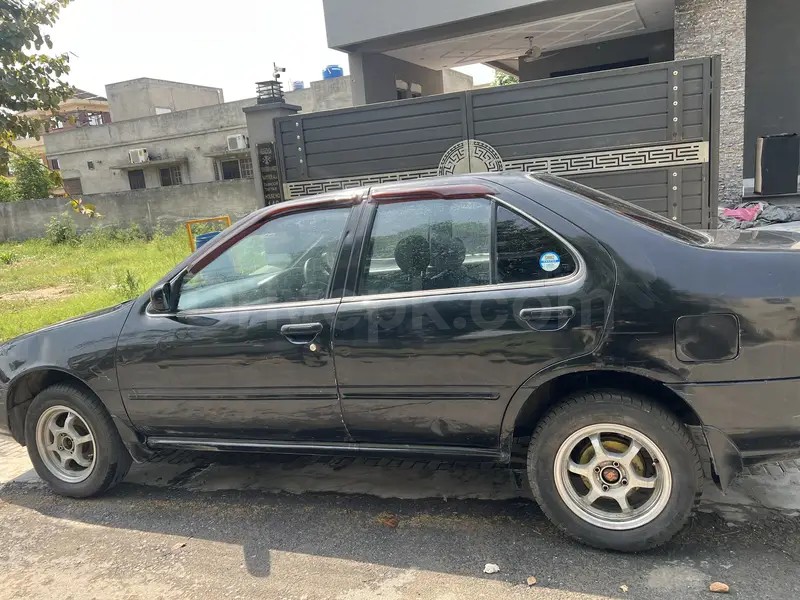 Nissan Sunny 1999