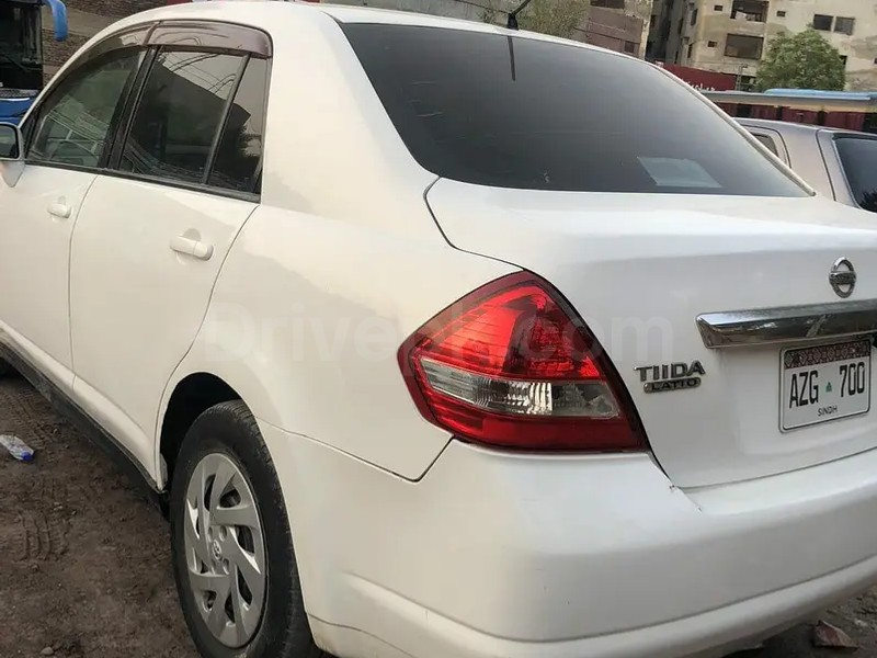 Nissan Tiida 2013