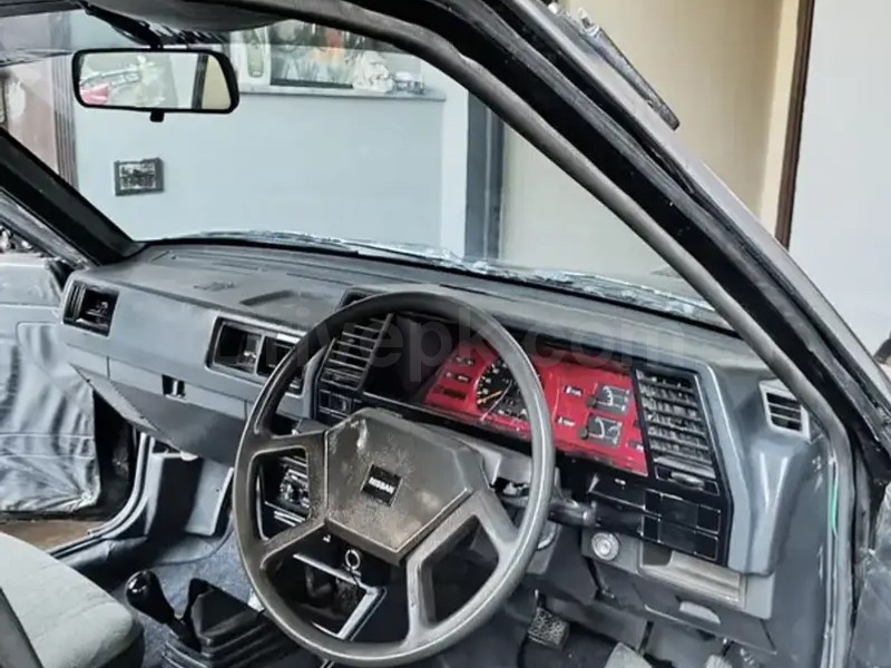 Nissan Sunny 2010