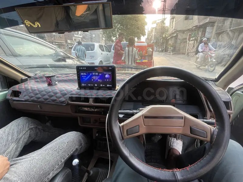 Nissan Sunny 1985